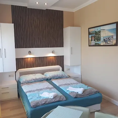 Lara Apartment *